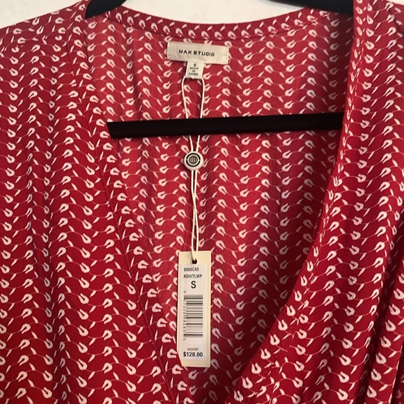 Max studio wrap around long sleeve red and white dress. - Picture 3 of 10
